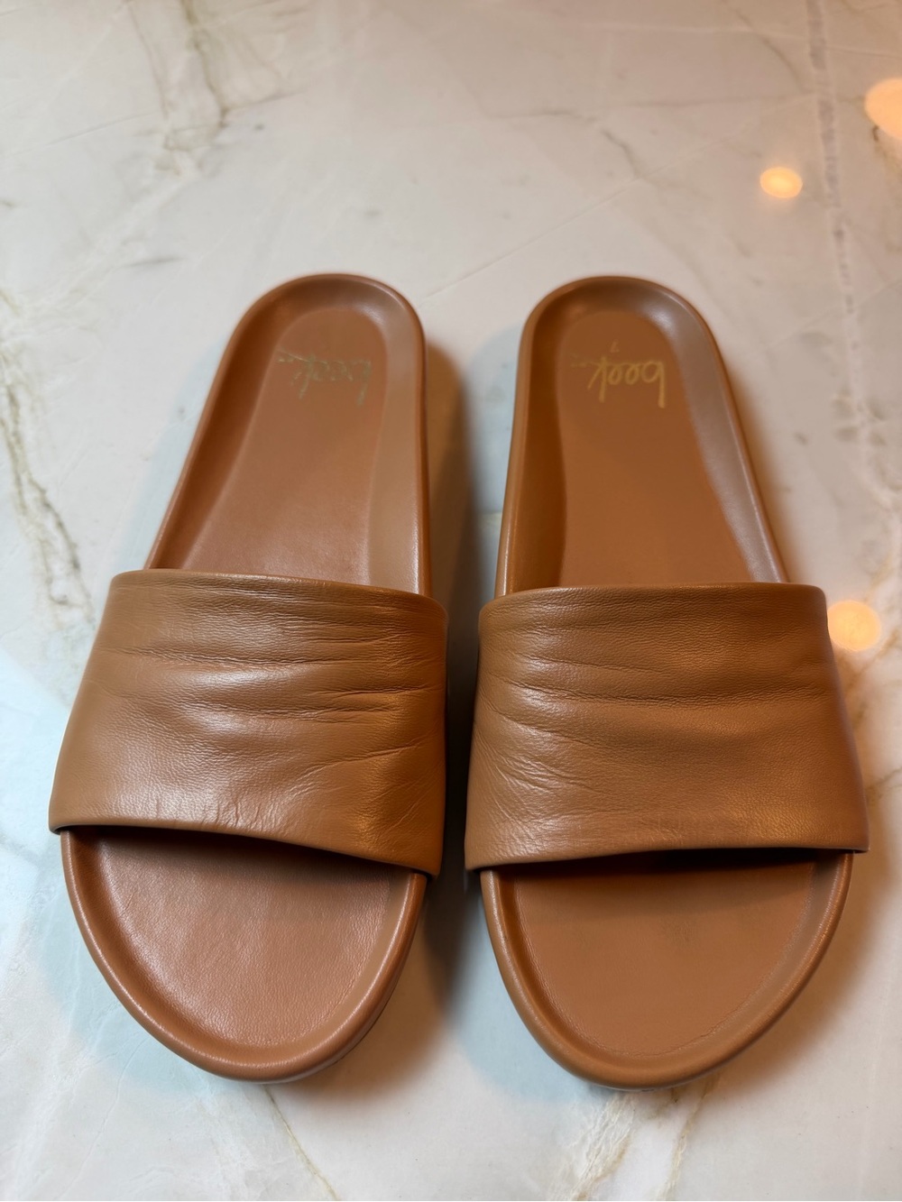 Beek Gallito Leather Slide Sandal
Color Honey women's 7 - Picture 6 of 6